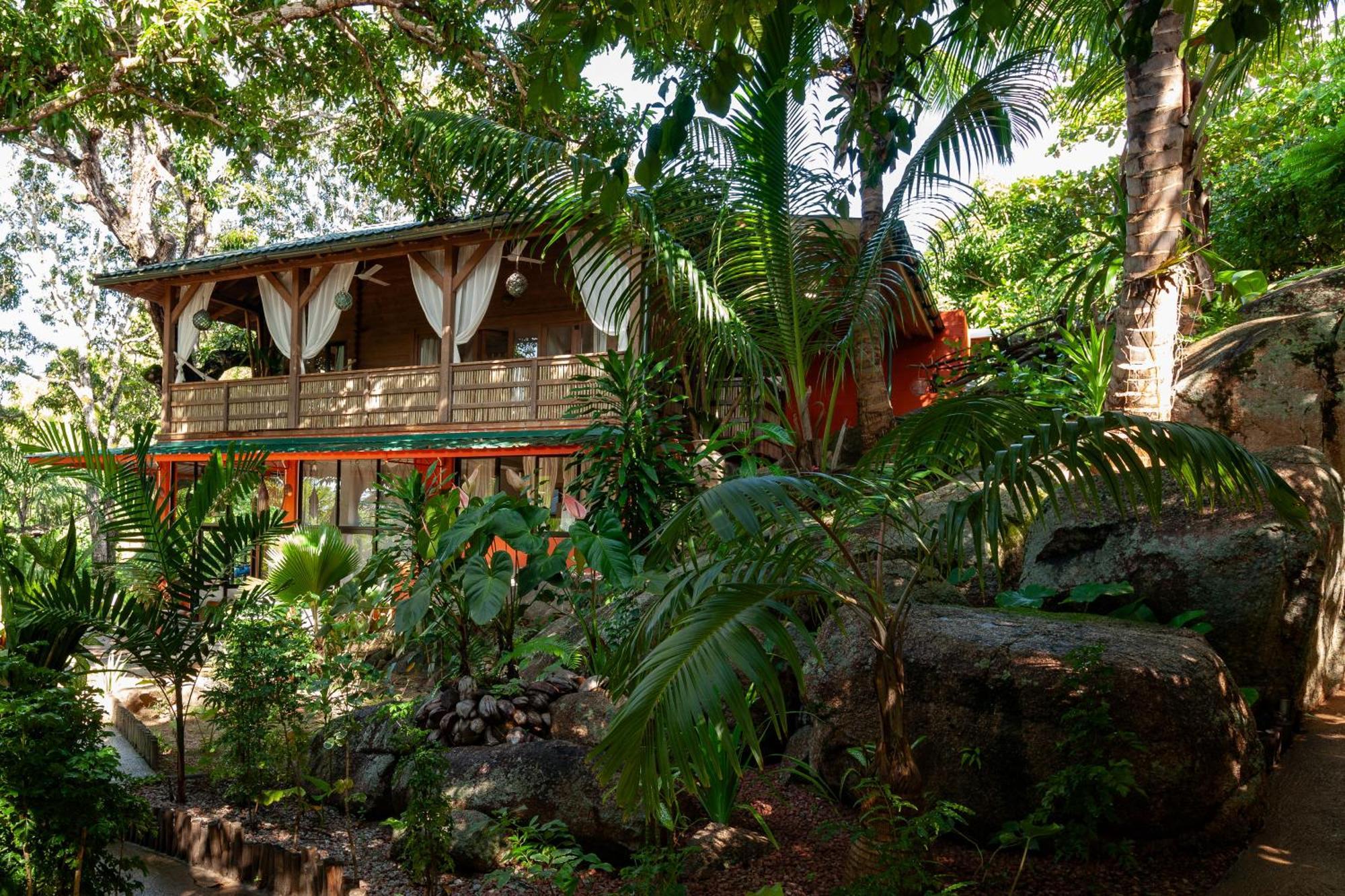 La Pointe Beach Huts Baie Sainte Anne Exterior photo